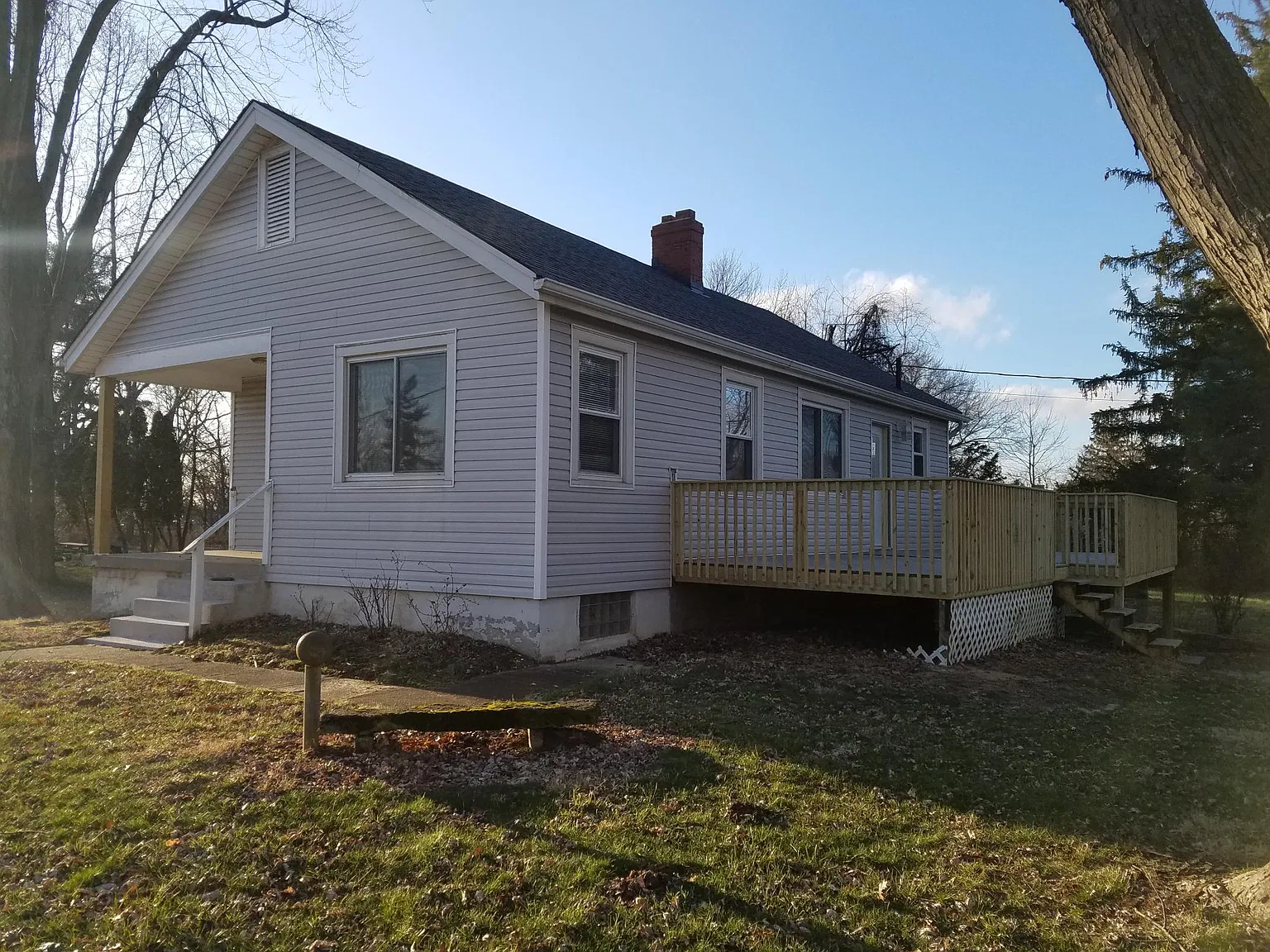 3 bed, 1343 sqft, $2,100 — Photo 2