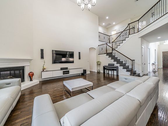 4th image of 13122 Dolomite Dr
