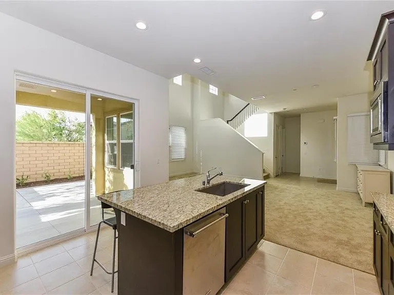 16 Torosa — Photo 30