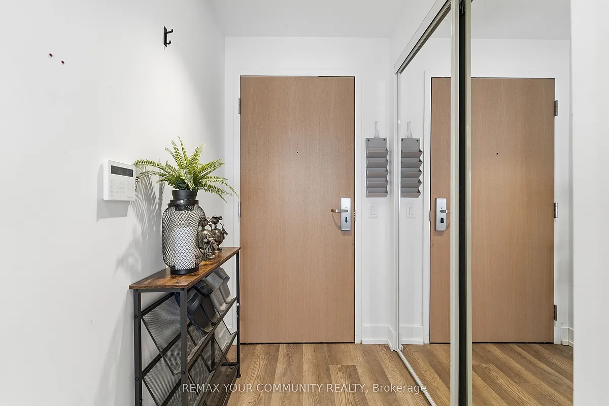 Building Photo - 7 N Grenville St #4607