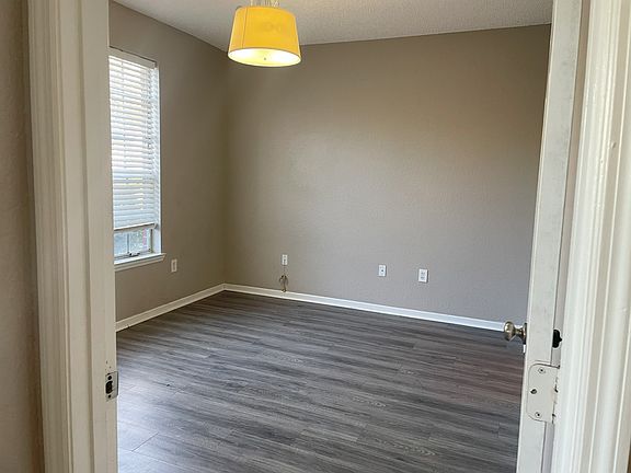4th image of 1036 Mulberry Park Dr #414