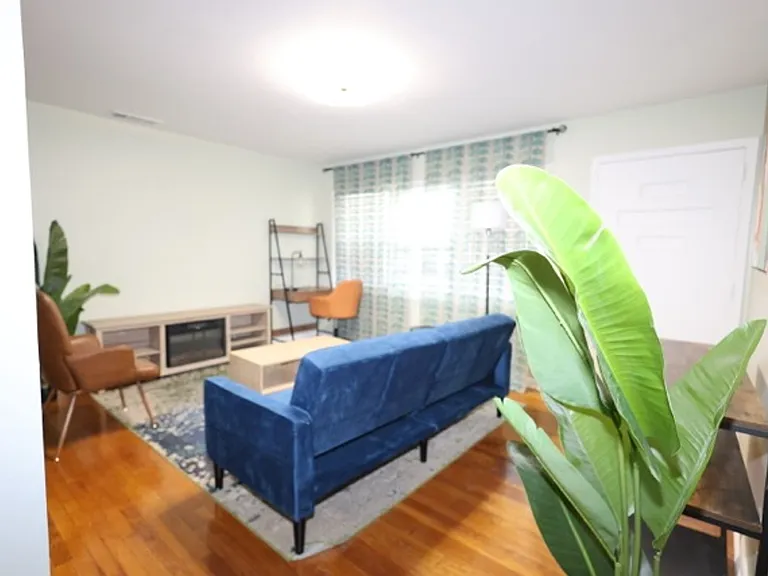 2202 Dering Cir NE #1 — Photo 7