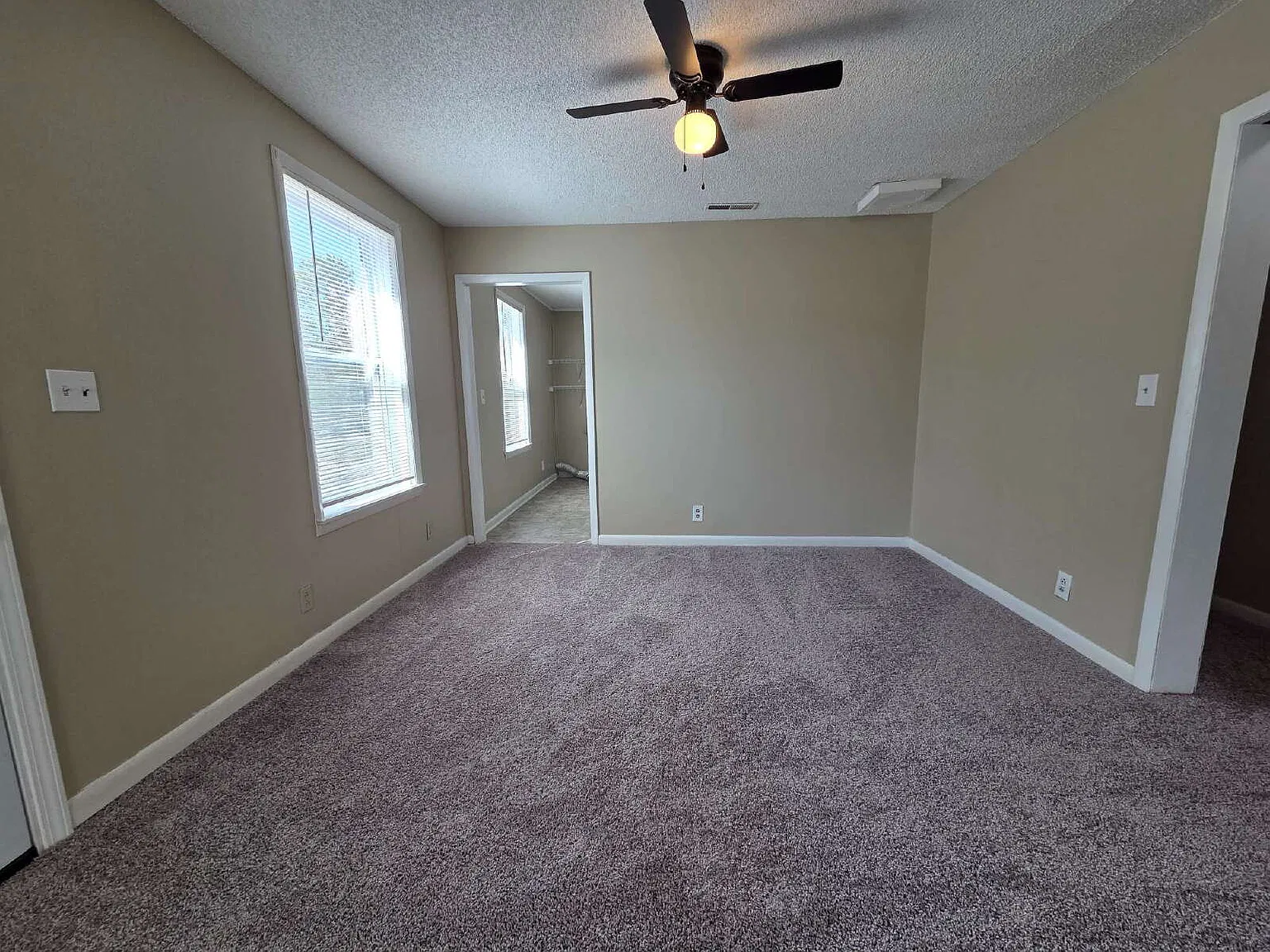 2 bed, 1.0 bath, 950 sqft, $1,499 — Photo 3