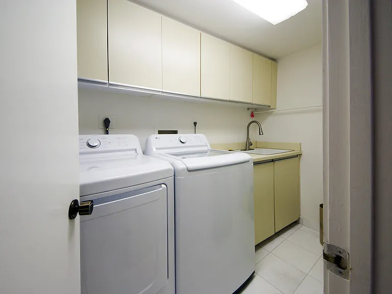 2450 Presidential Way #208 — Photo 37