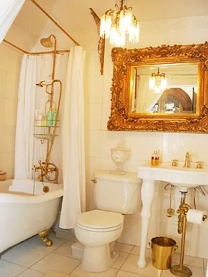 Sold by Sotheby's International Realty | media 2