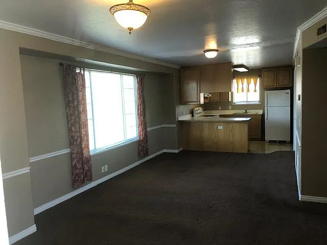 915 N 500 W #24 — Photo 11