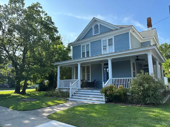 207 Tazewell Ave, Cape Charles, VA 23310