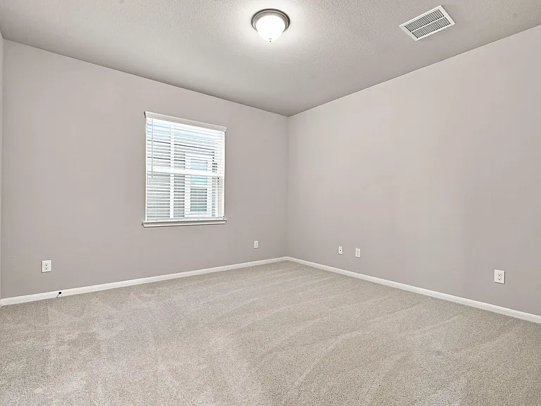 18518 Karlynn St — Photo 15