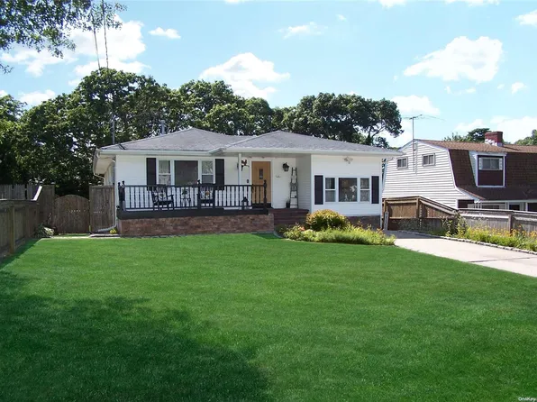 106 Rosemary Lane, Centereach, NY 11720