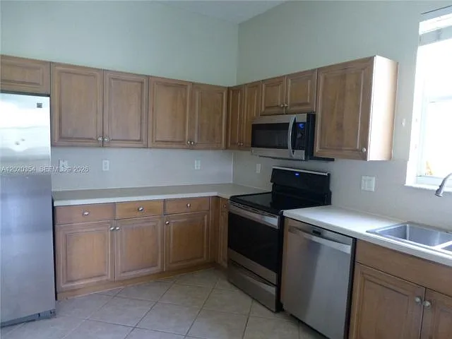 1139 Chenille Cir — Photo 4