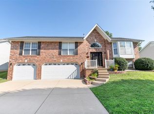 13 Hickory Ct, Arnold, MO 63010