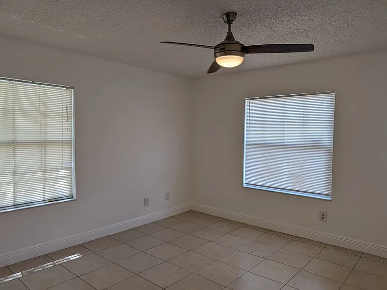 1226 Sophie Blvd — Photo 10