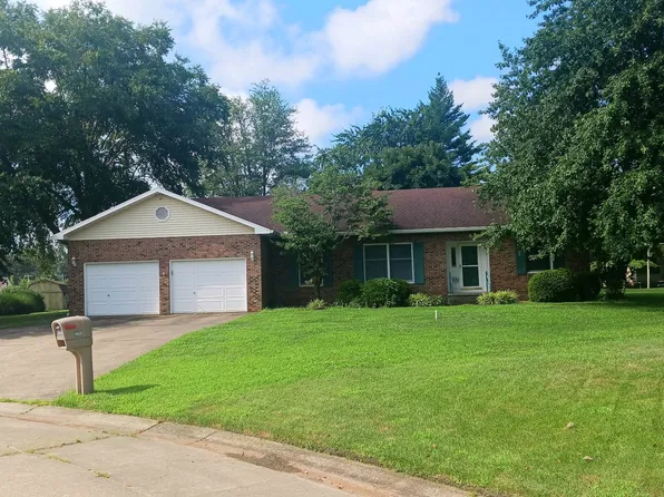 1403 N Meadowbrook Dr, Robinson, IL 62454