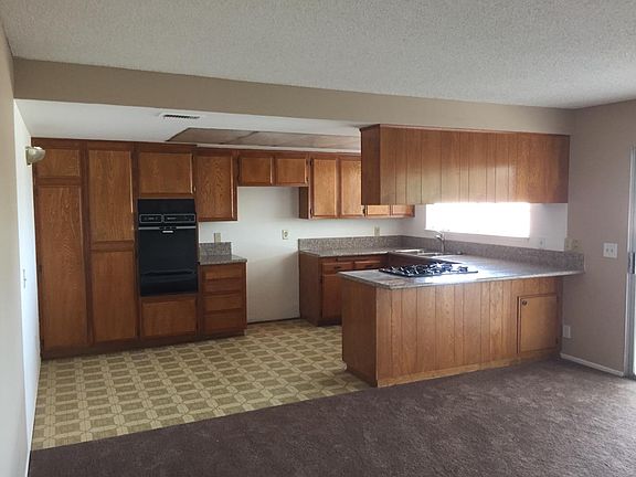 3rd image of 831 Mescal Dr