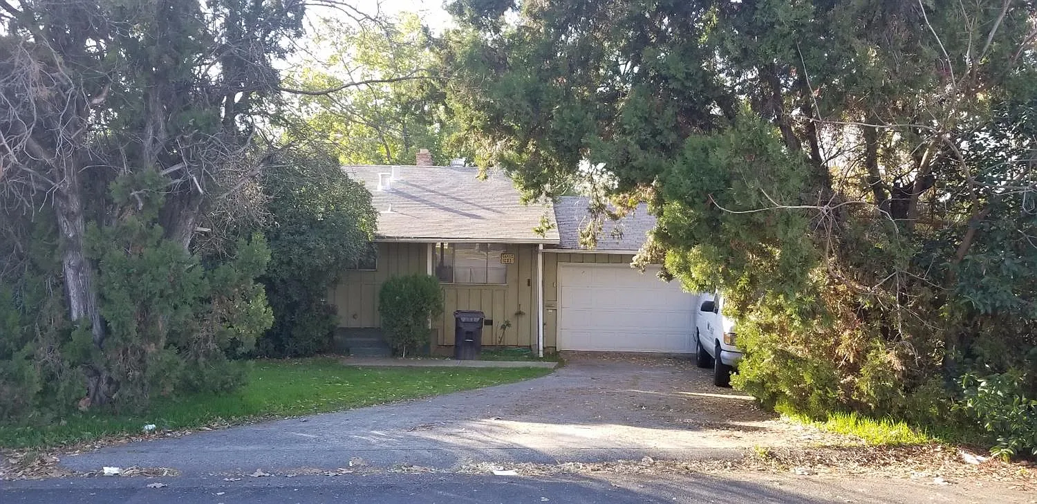 10301 Coloma Rd photo 1