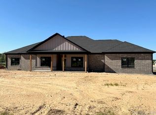 1109 Duke Dr, Bauxite, AR 72011