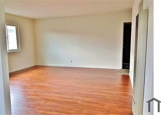3rd image of 1582 Quebec Ct APT 4