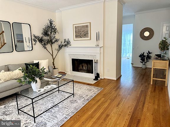 3rd image of 12123 Wedgeway Ct