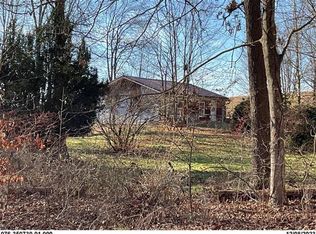 8886 Richards Rd NE, Utica, OH 43080