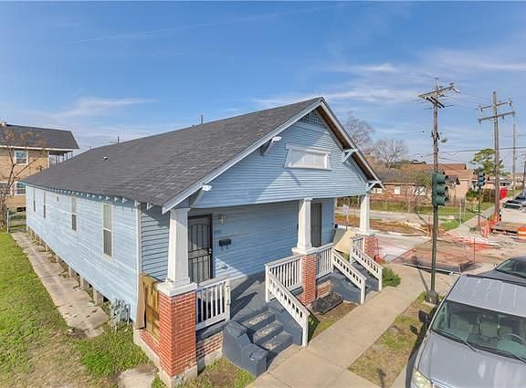 2nd image of 2042 Almonaster Ave