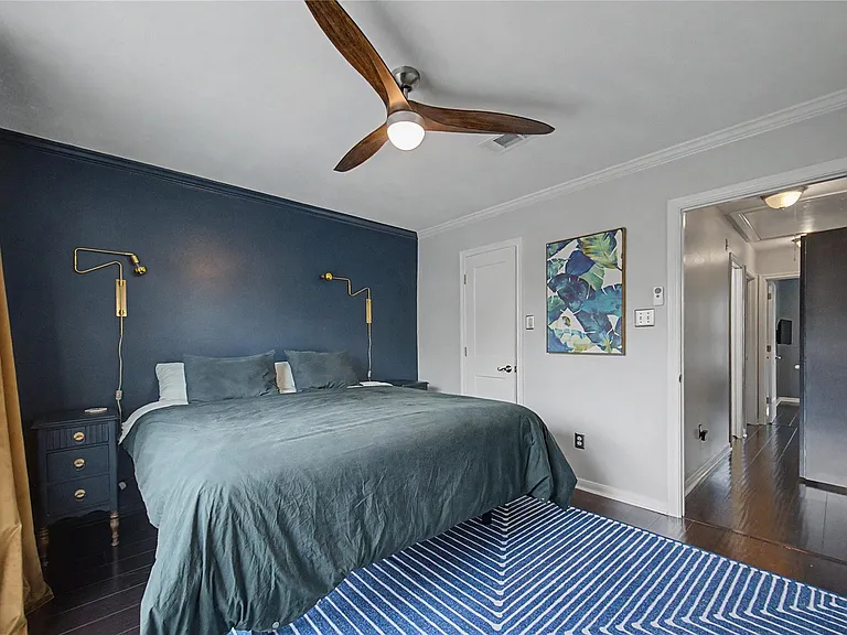 1104 Buckner St — Photo 23