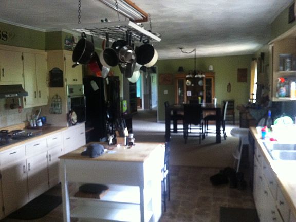 Kitchen, dining room