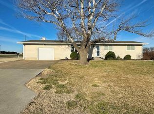 407 S Walnut St, Park, KS 67751