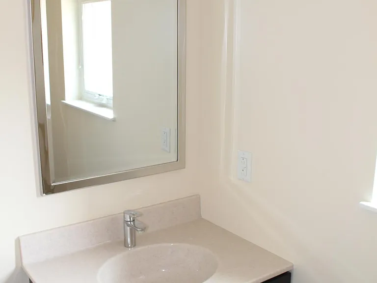 5811 Bryant St #18 — Photo 13