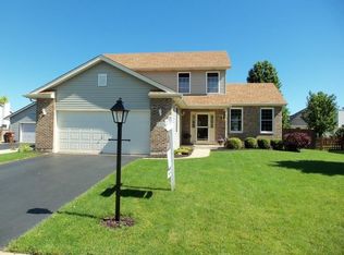 1371 Wood Dr, Woodstock, IL 60098