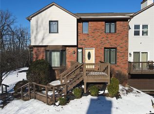 208 Spring Run Dr, Monroeville, PA 15146
