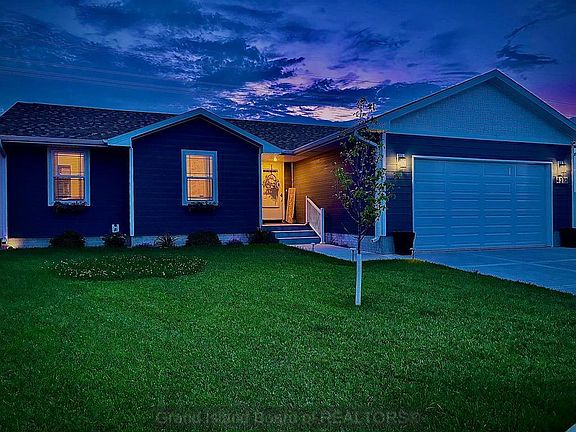 2nd image of 4372 Leon Cir