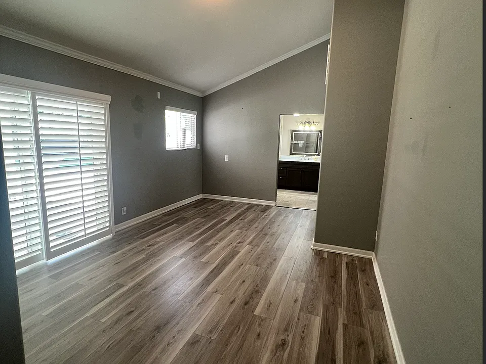 509 Corona Ave