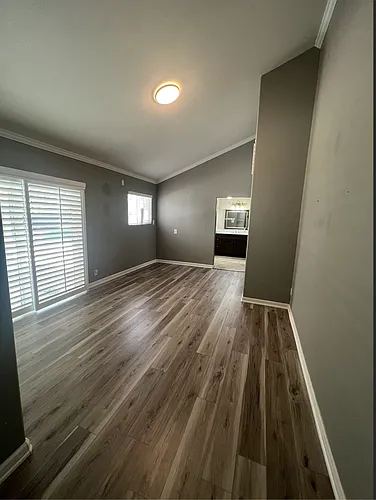 509 Corona Ave Photo 1