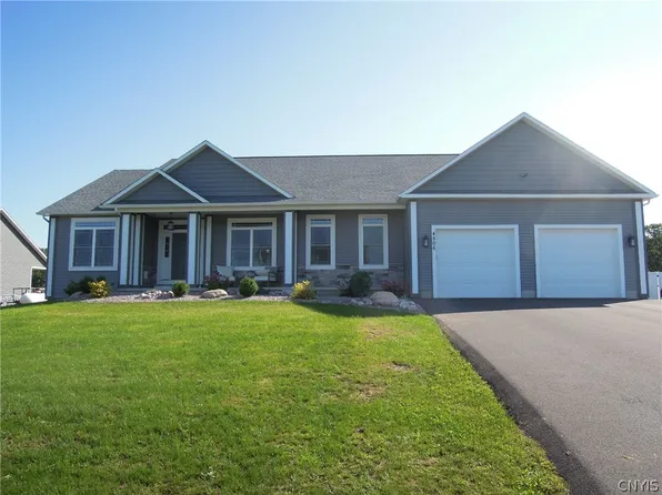 4506 Hollyshire Way, Clay, NY 13041
