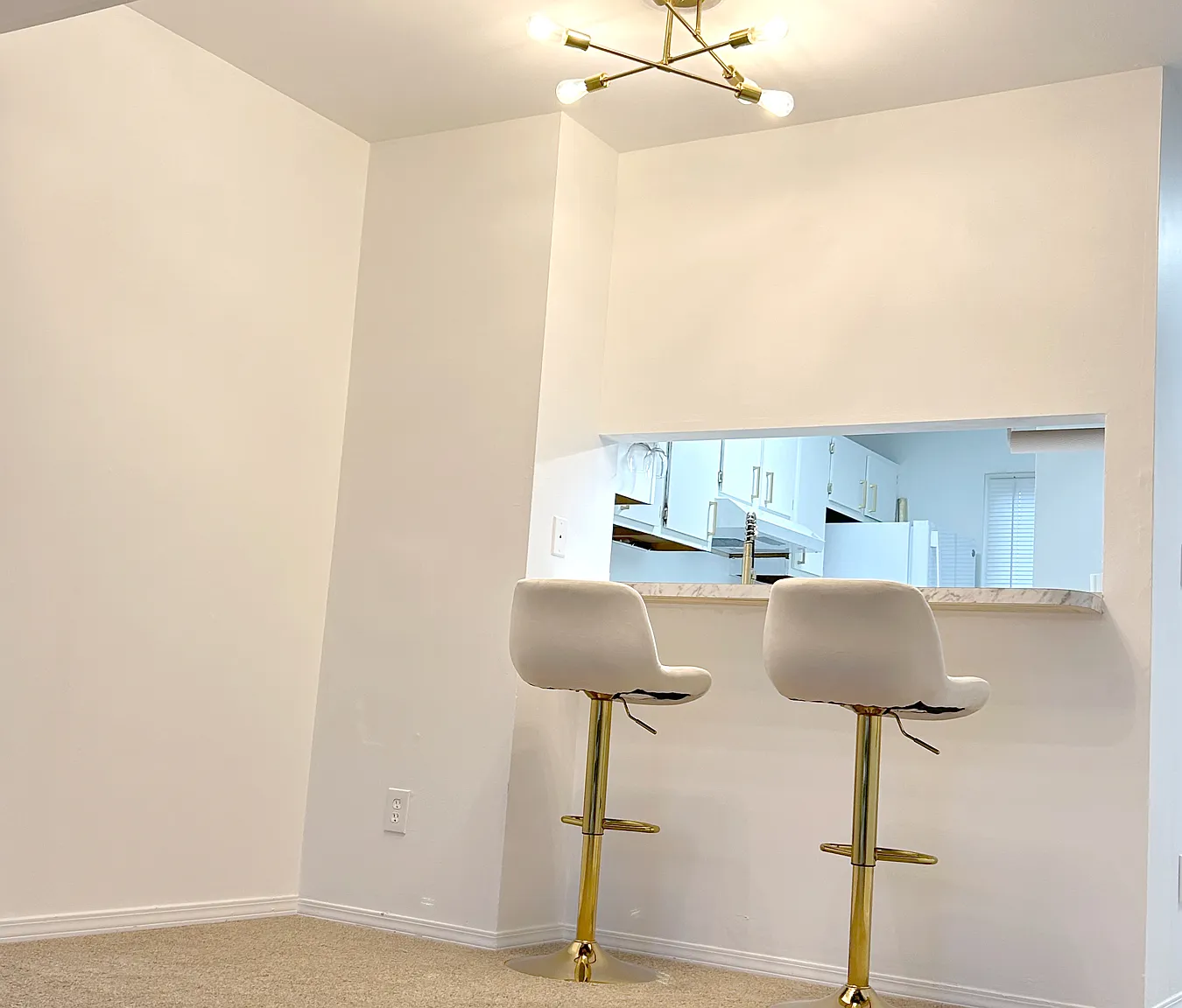 3 bed, 2.5 bath, 1380 sqft, $1,400 — Photo 3