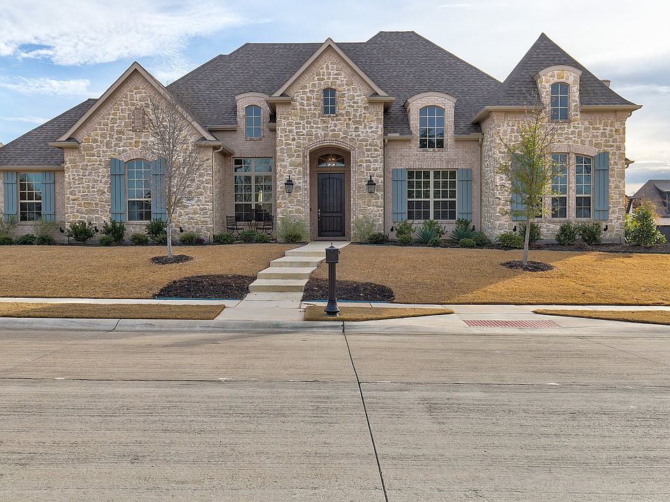 1st image of 905 Legacy Trl