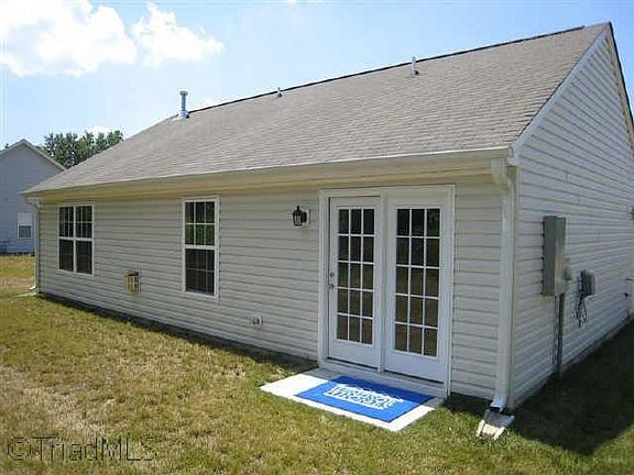 5th image of 1506 Village Crest Dr