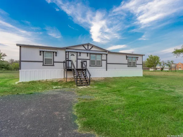 7274 CR 5221, Dhanis, TX 78850