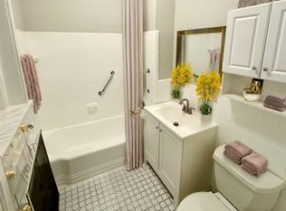 25 Stearns Rd #5, Brookline, MA 02446