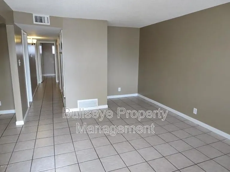 1901 S Farmer Ave #1901 — Photo 5