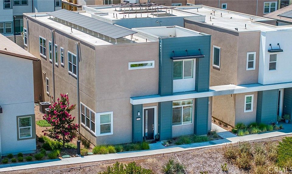 1st image of 27616 Sky Mesa Pl
