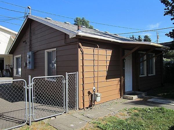 Auburn front