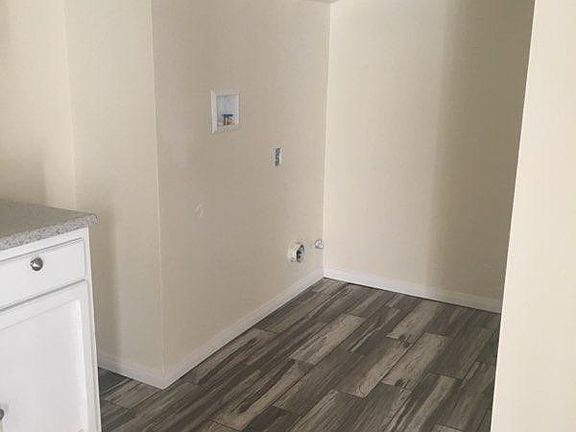 3rd image of 1138 N Gage Ave