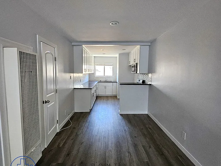 5311 Hermitage Ave. — Photo 8
