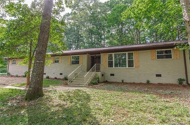1st image of 4000 Peggy Ln