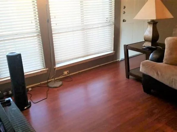 6910 Hart Ln APT 110, Austin, TX 78731