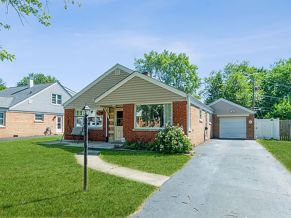 2nd image of 4101 Stillwell Pl