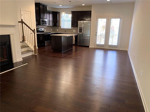 3rd image of 2383 Belmont Pl