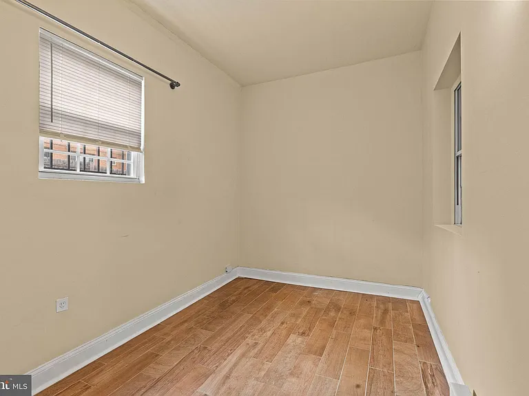 1716 Capitol Ave NE #2 — Photo 14