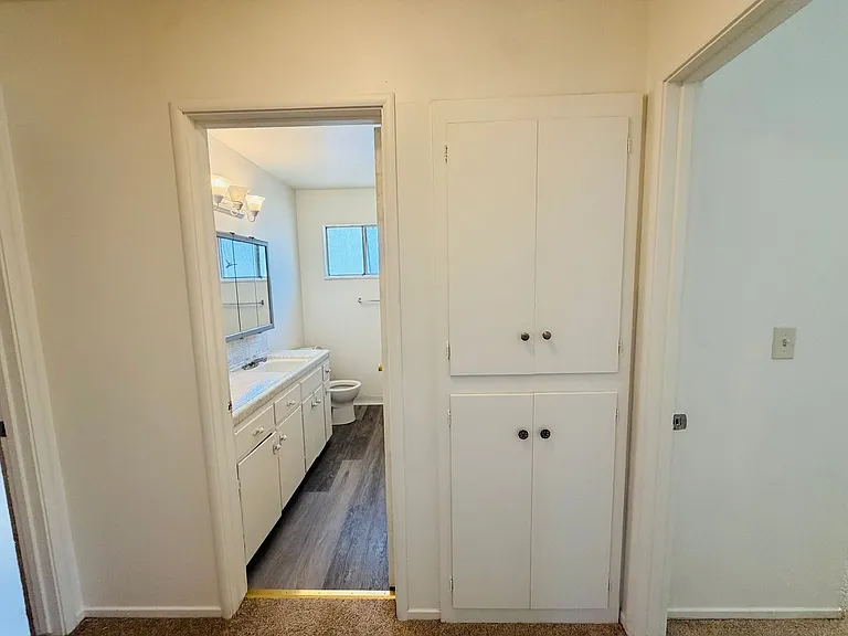 203 W Benjamin Holt Dr — Photo 8